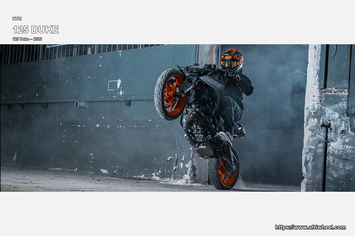 KTM 125 Duke Black / Orange hero front three quarter production view