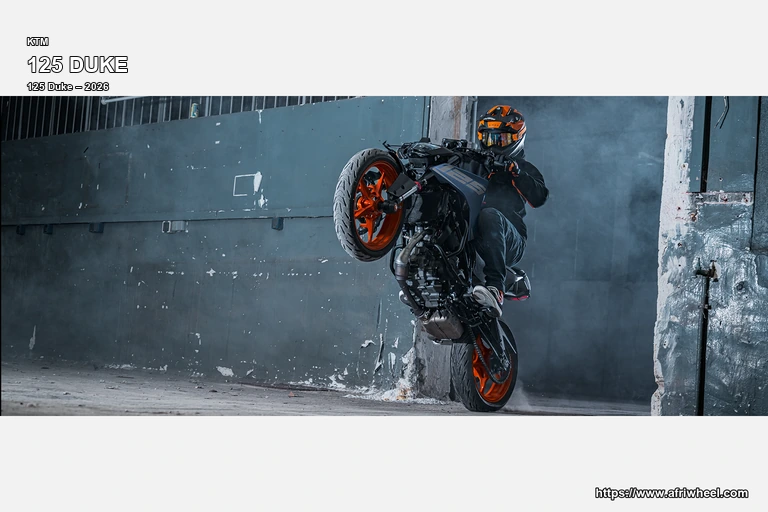 KTM 125 Duke Black / Orange hero front three quarter production view